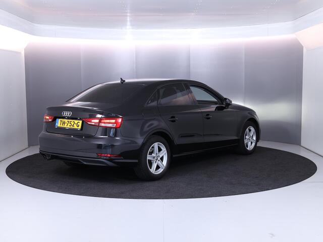 Audi A3 Limousine 1.5 TFSI CoD Pro Line 150pk AUT| Navi| LM-velgen| Parksensors achter | verwacht 10-5