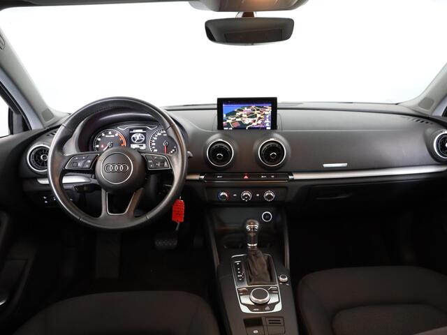 Audi A3 Limousine 1.5 TFSI CoD Pro Line 150pk AUT| Navi| LM-velgen| Parksensors achter | verwacht 10-5