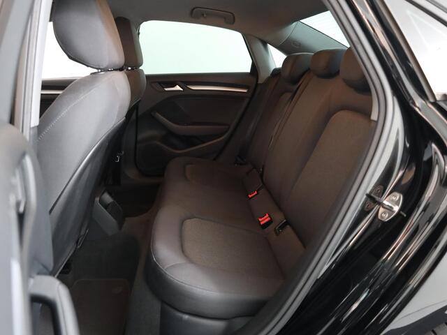 Audi A3 Limousine 1.5 TFSI CoD Pro Line 150pk AUT| Navi| LM-velgen| Parksensors achter | verwacht 10-5