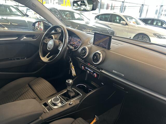 Audi A3 Limousine 1.5 TFSI CoD Sport Lease Edition | Digital dashboard | Adaptief onderstel | Cruise control | Climate control | Nederlands geleverd | Navigatie