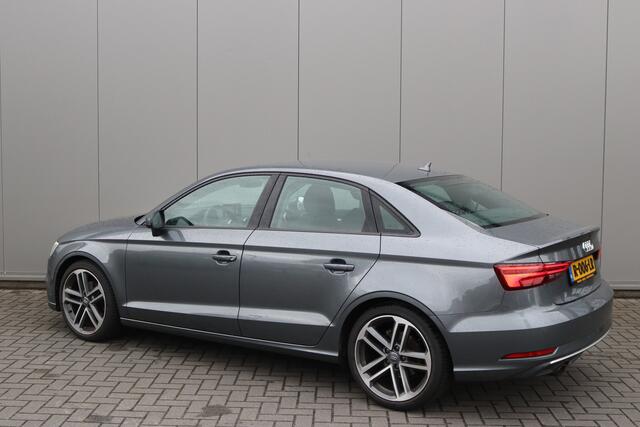 Audi A3 Limousine 116PK TFSI Sport S Line Edition Navigatie/Camera/Stoelverwarming/Parkeerhulp tekst aanvullen en klaar