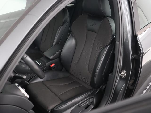 Audi A3 35 TFSI Advance Sport | Stoelverwarming | Carplay | Virtual Cockpit | Sportstoelen | Full LED | Navigatie | Half leder | Climate control | DAB | S Line