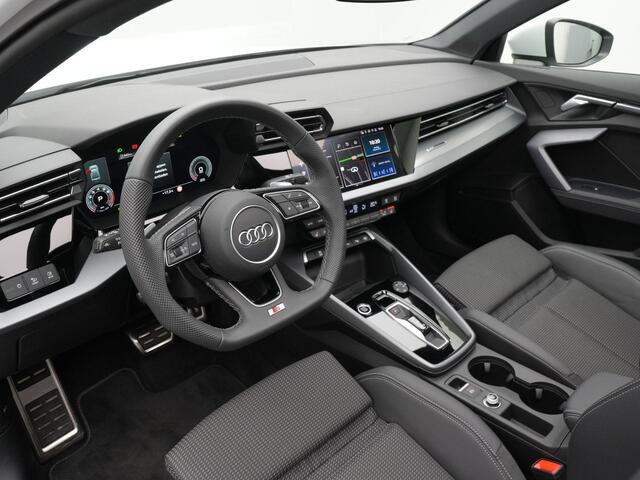 Audi A3 Limousine 30 TFSI 116 pk S-tronic S edition / S-line | Panoramadak | Matrix LED | Parkeersensoren voor/achter | Adaptive Cruise | Stoelverwarming | 19 inch