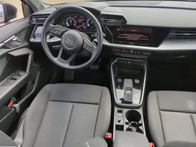 Audi A3 Limousine 30 TFSI Pro Line / Digitale Cockpit / Parkeersensoren Voor & Achter / 16" LMV / Cruise Control
