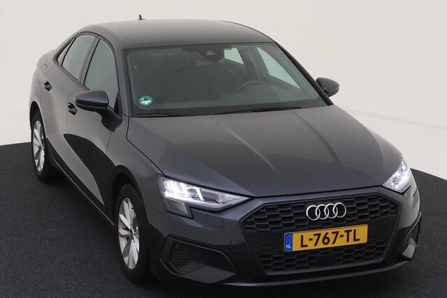 Audi A3 Limousine 30 TFSI Pro Line / Digitale Cockpit / Parkeersensoren Voor & Achter / 16" LMV / Cruise Control
