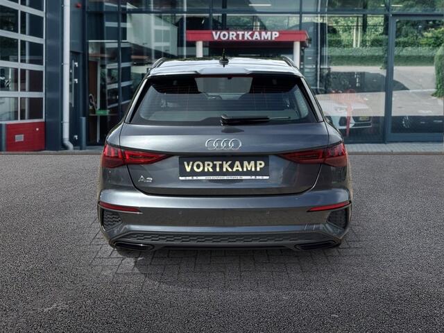 Audi A3 35 TFSI S-LINE CAMERA/NAVI/CARPLAY/ACC