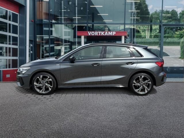 Audi A3 35 TFSI S-LINE CAMERA/NAVI/CARPLAY/ACC
