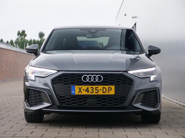 Audi A3 Limousine 30 TFSI S edition 111 Pk Automaat Navi / DAB / Apple Carplay / PDC / Leer