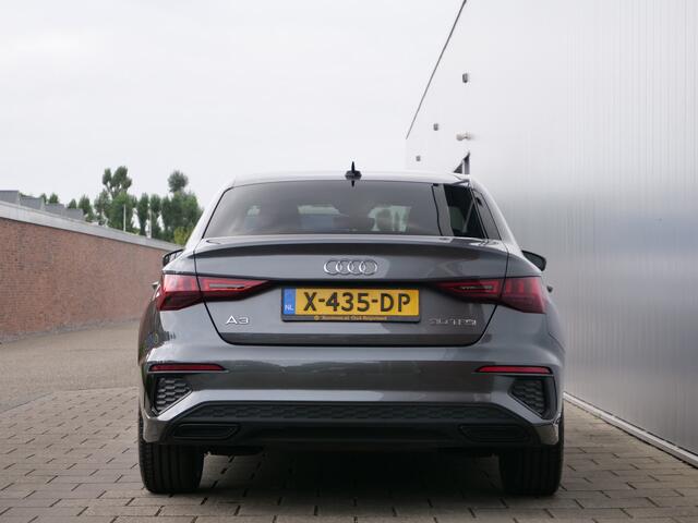 Audi A3 Limousine 30 TFSI S edition 111 Pk Automaat Navi / DAB / Apple Carplay / PDC / Leer