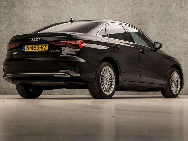 Audi A3 Limousine 30 TFSI Sport Automaat (GROOT NAVI, APPLE CARPLAY, CAMERA, GETINT GLAS, ADAPTIVE CRUISE, LM VELGEN, DIGITAAL DASHBOARD, SPORTSTOELEN, NIEUWE APK, NIEUWSTAAT)