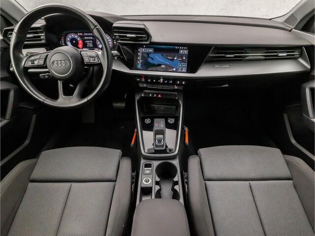 Audi A3 Limousine 30 TFSI Sport Automaat (GROOT NAVI, APPLE CARPLAY, CAMERA, GETINT GLAS, ADAPTIVE CRUISE, LM VELGEN, DIGITAAL DASHBOARD, SPORTSTOELEN, NIEUWE APK, NIEUWSTAAT)