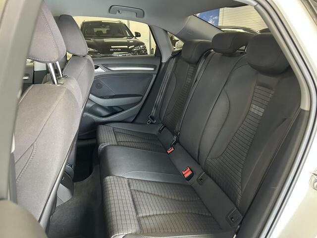 Audi A3 Limousine 1.5 TFSI CoD Design Pro Line Plus | 18-Inch | Stoelverwarming | Sportstoelen & Sportstuur | Parkeersensoren V&A | Navi | Clima