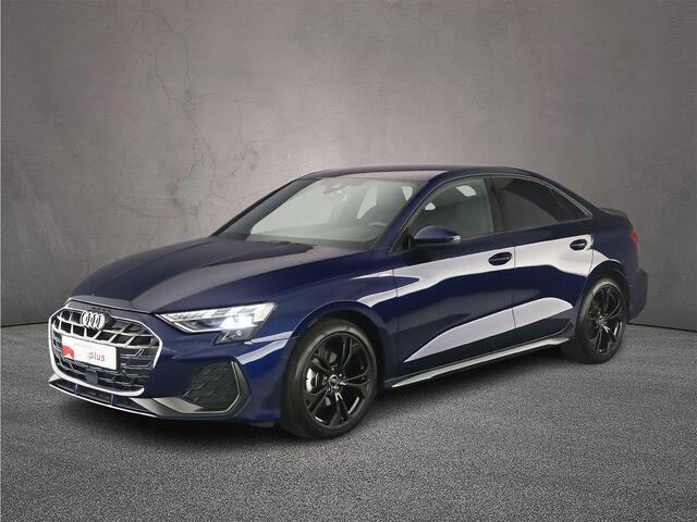 Audi A3 Limousine 30 TFSI S Edition | Trekhaak | Carbon | Sonos | Grootlichtassist | Adapt. Cruise | Sfeerverlichting | 18 inch | S Line