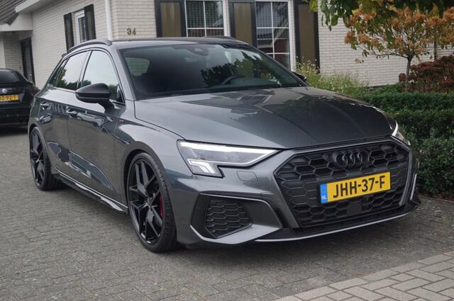 Audi A3 Sportback 45 TFSIe (245pk) S-line LED/Alcantara/19 inch/S3