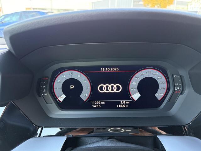 Audi A3 Limousine 30 TFSi Automaat S-Line | Zwart Optiek | LED | Keyless | Navigatiesysteem | CarPlay | Digitaal Dashboard | Adaptive Cruise | 18 Inch | 11.292 Km!!