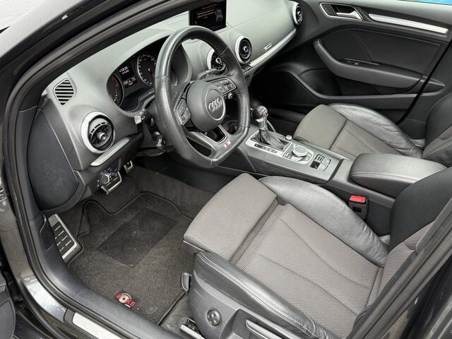 Audi A3 Limousine 35 TFSI CoD Sport S Line Edition | S-Line | Panoramadak | Draadloze telefoonlader