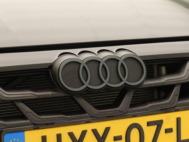 Audi A3 Limousine | 30 TFSI | S edition | | 18 inch velgen | Privacyglas | Sonos 3d | Zwart optiek |