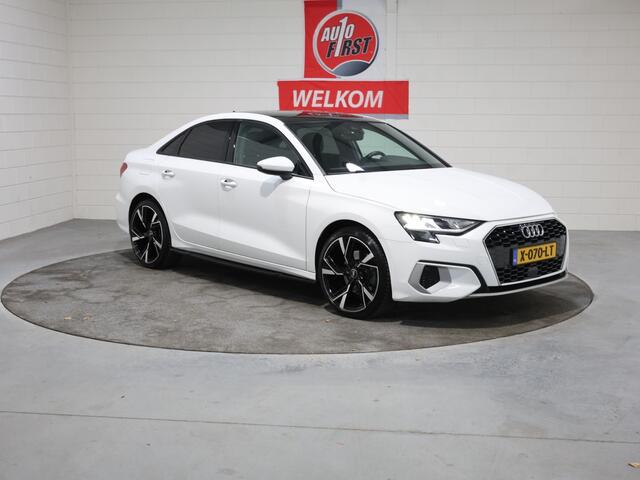 Audi A3 Limousine 35 TFSI Business edition, Nieuw model, Panoramadak, Navigatie, Led, 19 inch lichtmetaal, Clima, Cruise, Fraaie sideskirts