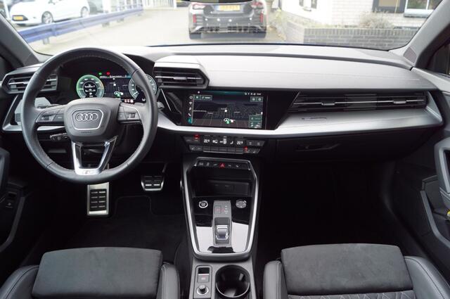 Audi A3 Sportback 45 TFSI e (245pk) 3X S-line Matrix LED/Alcantara/19 inch/S3 look/ACC