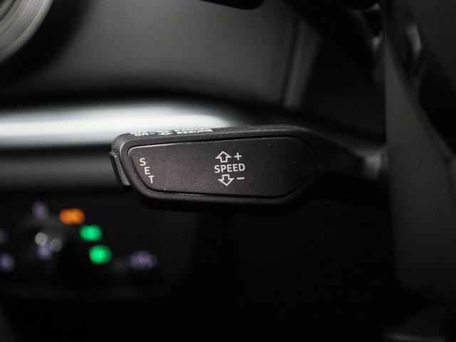 Audi A3 Limousine 35 TFSI/150PK S-tronic S Line · Panoramadak · Trekhaak · Camera + Parkeersensoren