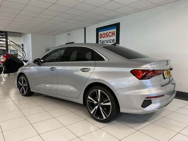 Audi A3 Limousine 35 TFSI Business edition Adaptieve cruise contr. + Parkeerassistent