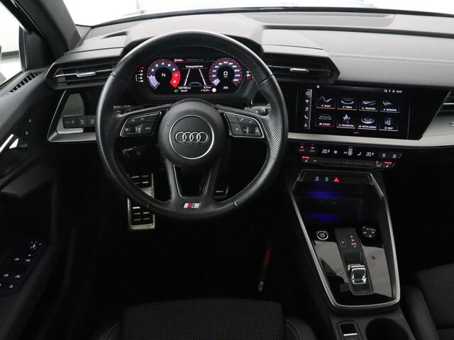 Audi A3 30 TFSI edition one | Stoelverwarming | Matrix LED | Virtual Cockpit | Carplay | Half leder | Navigatie | Parkeerhulp