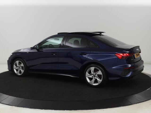 Audi A3 35 TFSI S edition | Panoramadak | Virtual Cockpit | Full LED | Carplay | Sportstoelen | Half leder | Navigatie | Climate control | Parkeerhulp | Bluetooth