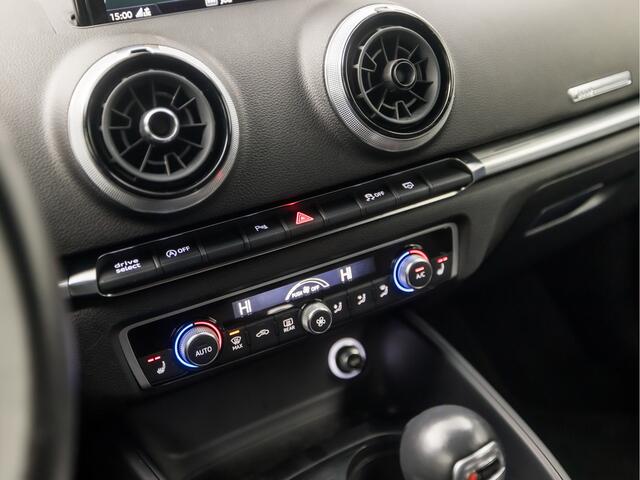Audi A3 Limousine 35 TFSI S-Line Sport 150Pk Automaat (GROOT NAVI, CLIMATE, BANG&OLUFSEN, STOELVERWARMING, SPORTSTOELEN, LED KOPLAMPEN, GETINT GLAS, CRUISE, NIEUWSTAAT)