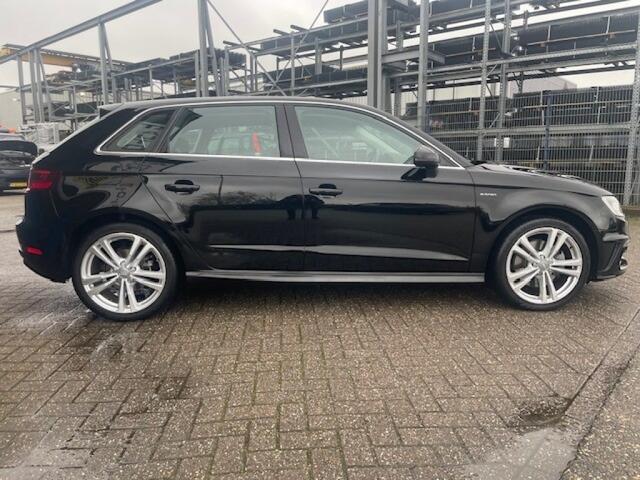 Audi A3 A3 1.4 E-TRON ATTR. PL+