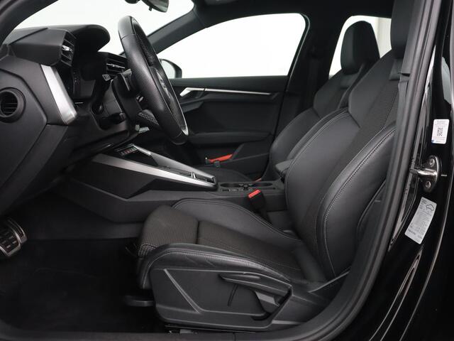Audi A3 30 TFSI S edition | Stoelverwarming | Park Assist | Carplay | Sportstoelen | Half leder | Virtual Cockpit | Full LED | Navigatie | Bluetooth | Climate control | Cruise control