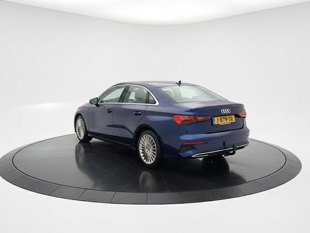 Audi A3 Limousine 35 TFSI Business edition 150PK S-tronic | Panorama dak | Trekhaak | Clima | Parkeer sensoren |