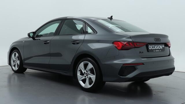 Audi A3 Limousine 30 TFSI S-Line edition 110 pk S-Tronic Zwart optiek | LMV | PDC | Navigatie | Carplay 36