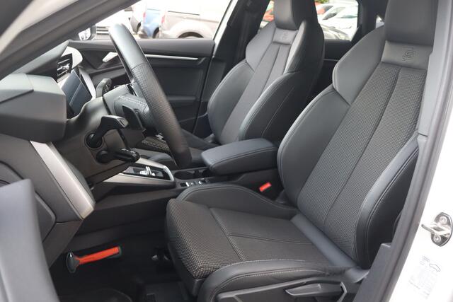 Audi A3 Limousine 30 TFSI S-Line edition NL-Auto!! Apple Car-play I Led verlichting