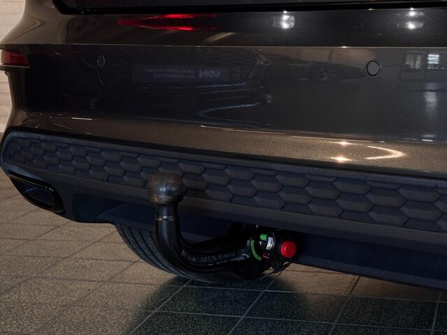 Audi A3 45 TFSIe S-Line Black Edition 245pk Camera Stoelv LED 17''