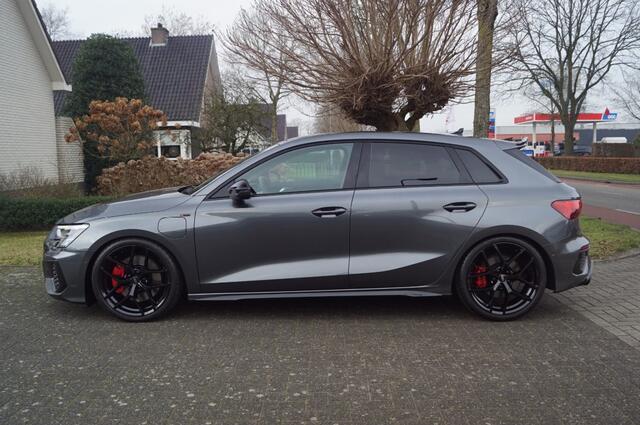 Audi A3 Sportback 45 TFSI e (245pk) S-line LED/RS Stoelen Leer/19 inch/S3 look