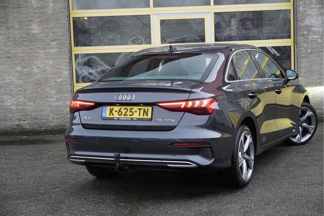 Audi A3 Limousine 35 TFSI 150PK! Automaat Edition One S-Line BJ2021 Lmv 18" | Led | Pdc | Navi | Dynamische knipperlichten | Afneembare trekhaak | App-Connect | Virtual cockpit | Climate control Cruise control | Sportstoelen | Verwarmde voorstoelen | Zwarte hemel