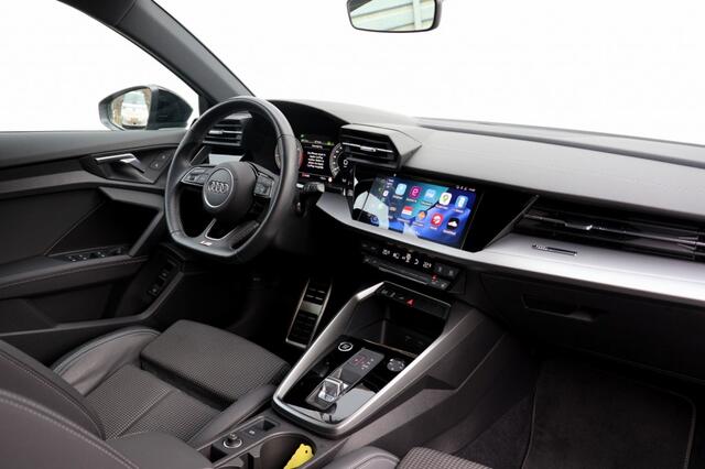 Audi A3 Sportback 45 TFSIe S-Line - 245 pk **Head up / Camera / Trekhaak