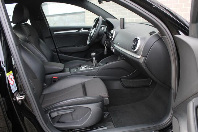 Audi A3 Limousine 1.5 TFSI CoD Sport S Line Edition / LED / N.A.P.