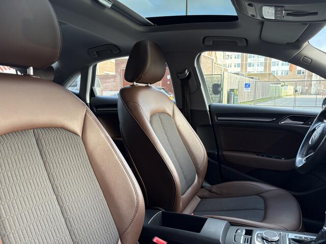 Audi A3 Limousine 35 TFSI CoD Design NL AUTO/PANORAMA