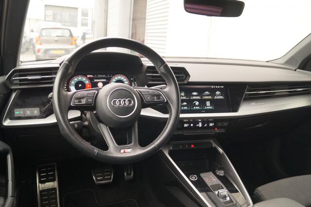 Audi A3 Limousine 30 TFSI Automaat S-Line Edition -NAVI-ECC-LED-