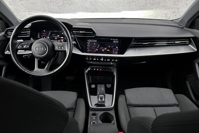 Audi A3 Limousine 30 TFSI | LED | Digitaal display | Apple Carplay | Cruise control
