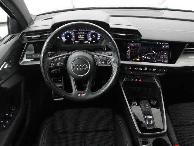 Audi A3 30 TFSI S edition | Sportstoelen | Carplay | Virtual Cockpit | Half leder | Climate control | Full LED | Cruise control | Parkeerhulp | Audi Sound | Getint glas
