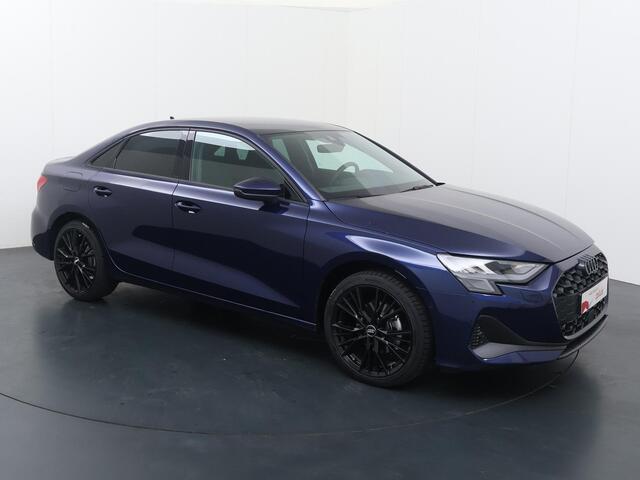 Audi A3 Limousine Pro Line 35 TFSI 150 pk 7 versn. S-tronic | Ambient Lighting | Achteruitrijcamera | 18 Inch | Sportstoelen | Led-verlichting | Adaptive Cruise Control | Getinten Ramen achter |