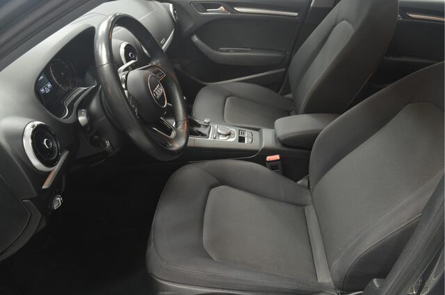 Audi A3 Limousine 1.5 TFSI CoD // 75.000 km // NAVI // ELECTRISCHE TREKHAAK // 150 PK // N.A.P. // PDC //