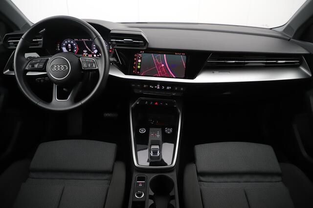 Audi A3 Limousine 30 TFSI Advanced edition Trekhaak Sportstoelen Navigatie Carplay Android Full LED 17 inch LMV Clima Adaptive Cruise