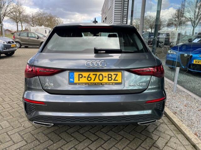 Audi A3 30 TFSI S EDITION S-LINE IN en EXTERIEUR AUTOMAAT