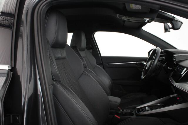 Audi A3 Limousine 35 TFSI edition one > S line interieur/Matrix-LED/Sfeerverlichting