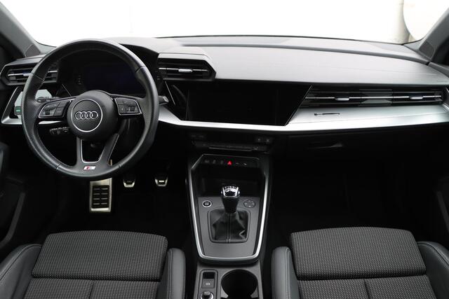 Audi A3 Limousine 35 TFSI S Edition 150pk Carplay | Camera | Parkassist | ACC