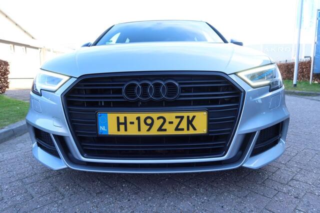 Audi A3 35 TFSI COD SPORT S-LINE , PANO , VIRTUAL COCKPIT ENZ ...