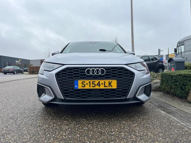Audi A3 Limousine 35 TDI edition one | Adaptive Cruise Control | Trekhaak | Carplay | Digitaal Display | NAVI | Stoelverwarming